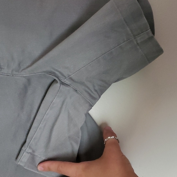 Dockers chino shorts, khaki, green, size 10. - Picture 3 of 7